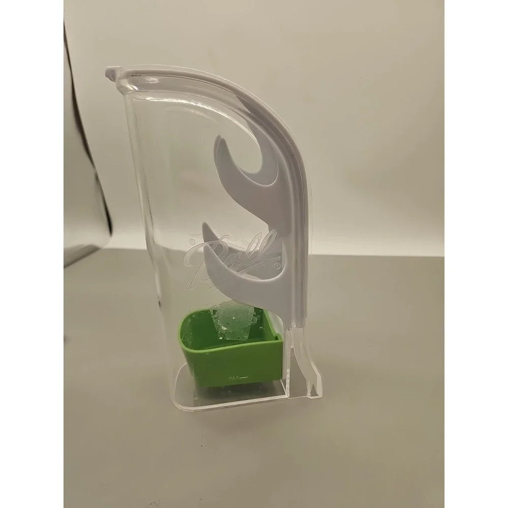 Fresh Herb Keeper container 